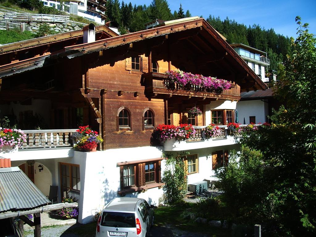 Haus Rali Apartment Sankt Anton am Arlberg Exterior photo